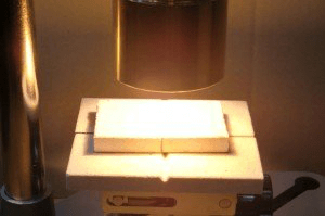 Bộ dụng cụ thí nghiệm R&D Máy sưởi điểm halogen LKHPH-60FA/f30/36V-450W + HCVD